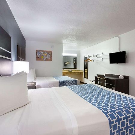 Econo Lodge Литония Экстерьер фото