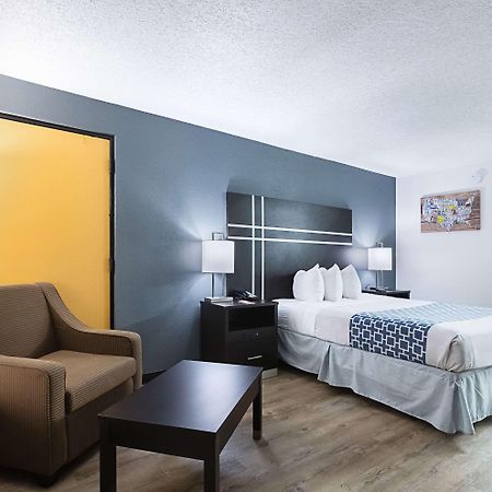 Econo Lodge Литония Экстерьер фото