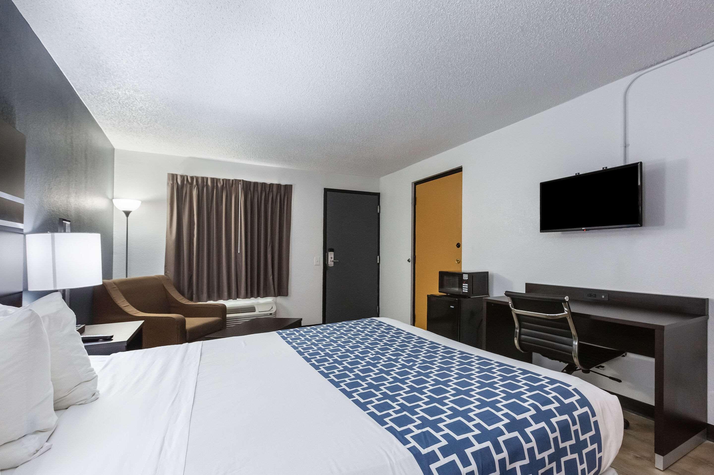 Econo Lodge Литония Экстерьер фото