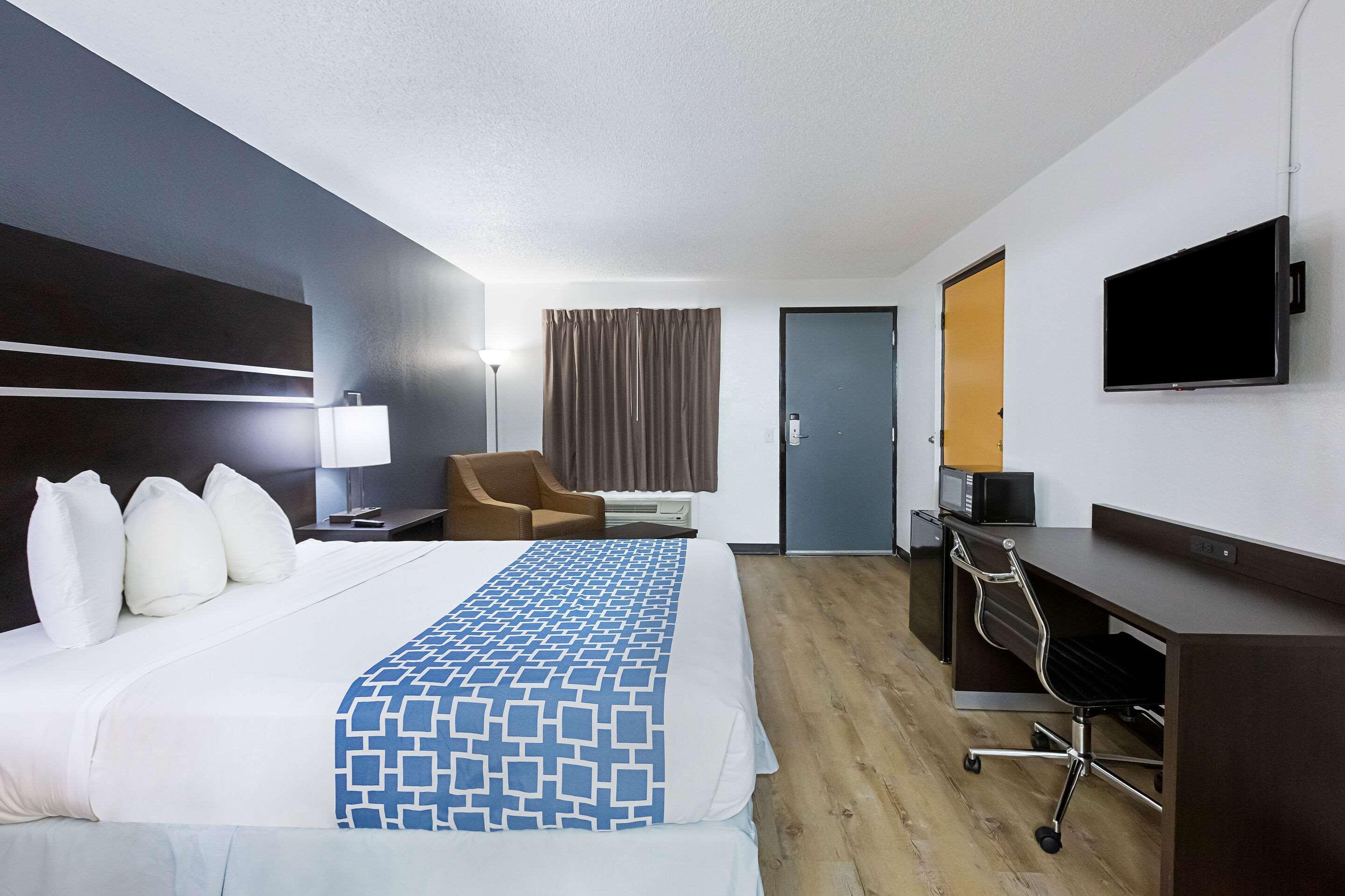 Econo Lodge Литония Экстерьер фото
