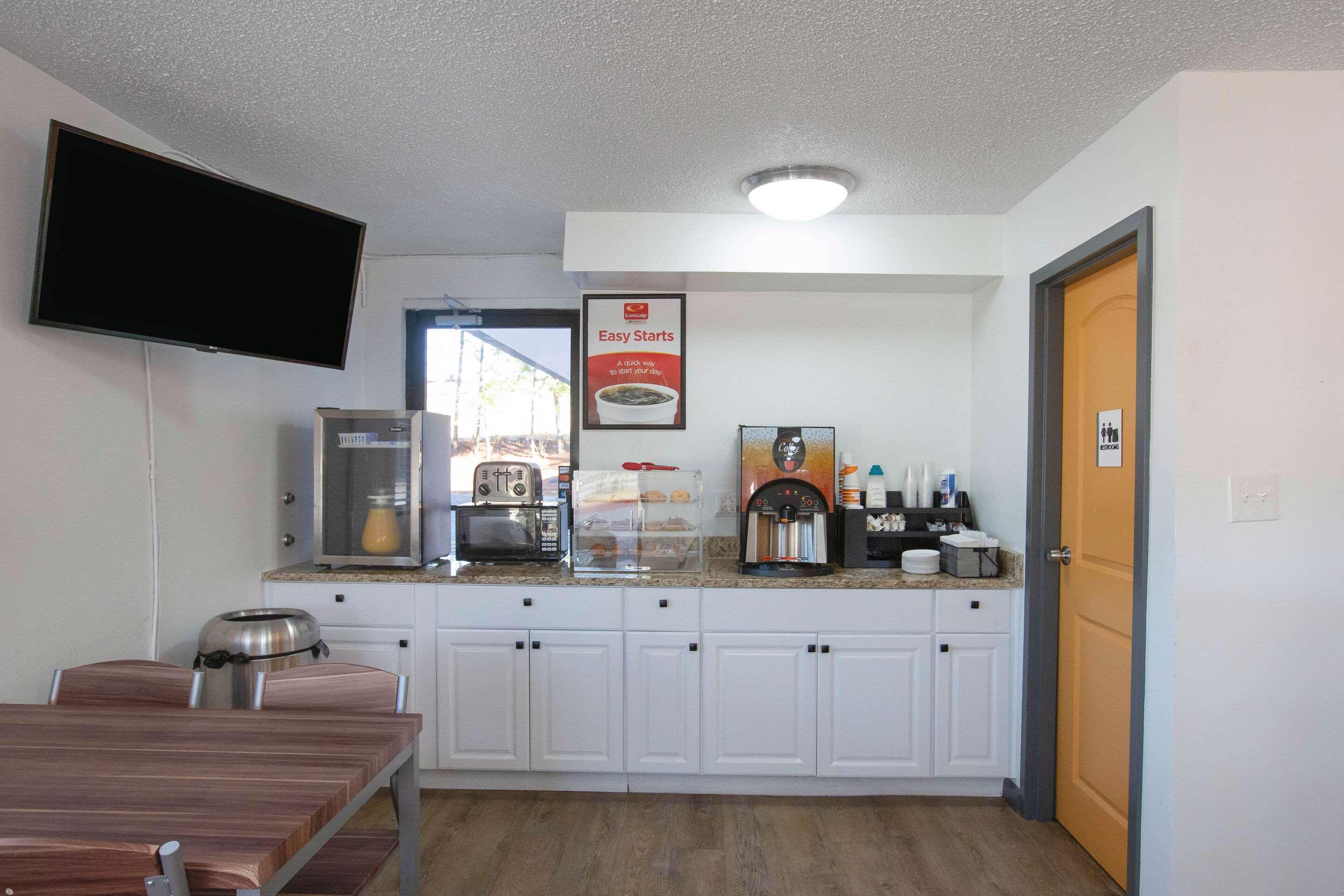 Econo Lodge Литония Экстерьер фото