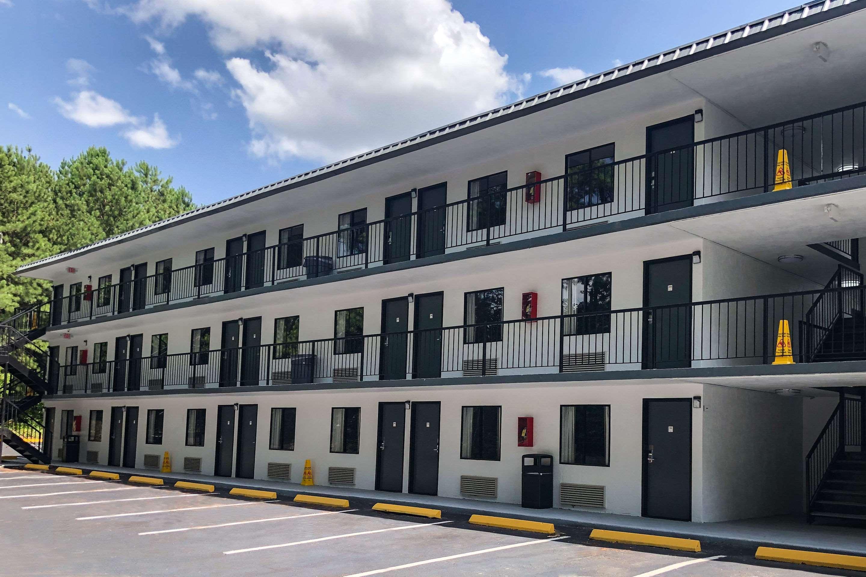 Econo Lodge Литония Экстерьер фото
